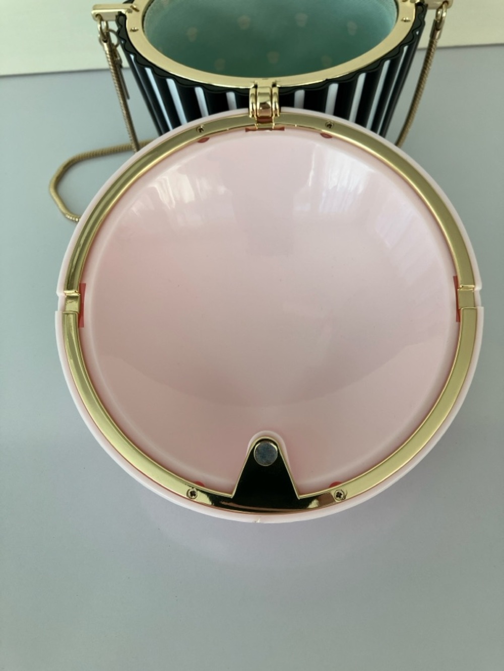 Kate Spade Magnolia Bakery Cupcake Clutch Purse Novelty Treat Fashion Accessory - Picture 9 of 12